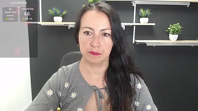 Snapshot of Lauryn_Jones chatting on July 18, 5:43 pm Lauryn Jones online show from July 18, 5:43 pm