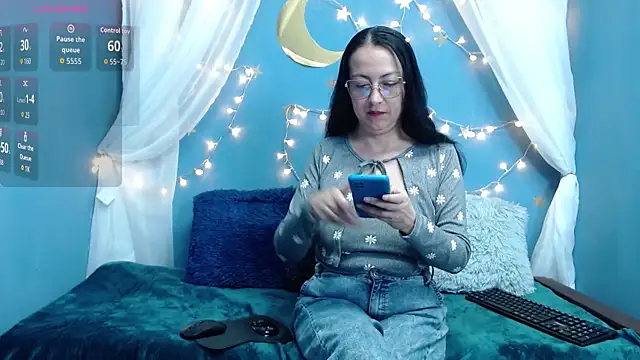 Lauryn Jones online show from January 9, 4:47 pm