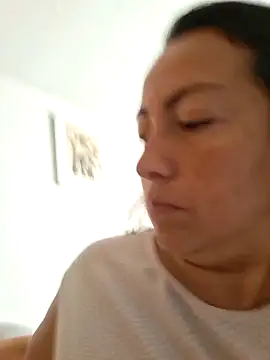 Snapshot of Lauryn_Jones chatting on June 30, 3:56 pm Lauryn Jones online show from June 30, 3:56 pm
