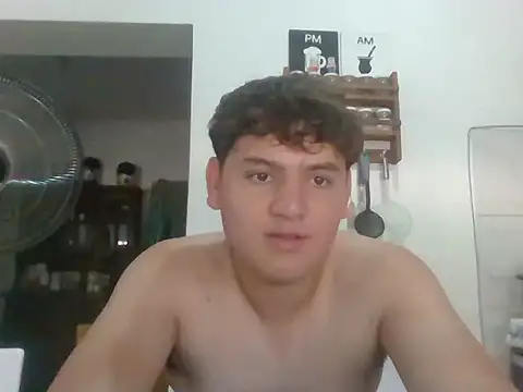 Myboy0020 online show from December 21, 5:36 pm