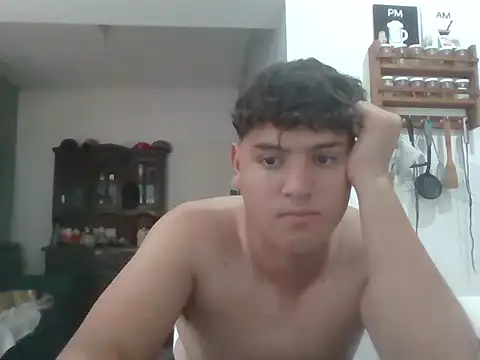 Myboy0020 online show from January 10, 8:04 pm