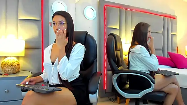 Snapshot of BriannaRivera chatting on January 19, 12:31 pm BriannaRivera online show from January 19, 12:31 pm