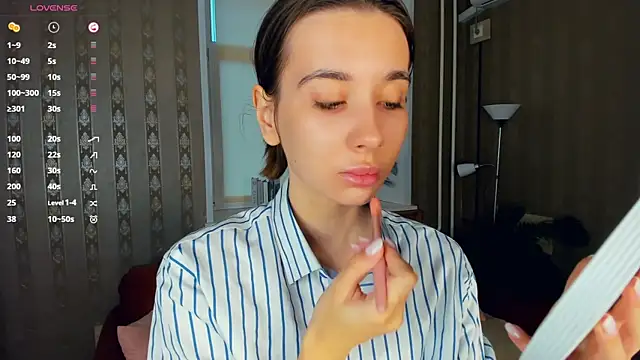 Snapshot of JacalynSchreiber chatting on November 21, 6:56 am JacalynSchreiber online show from November 21, 6:56 am