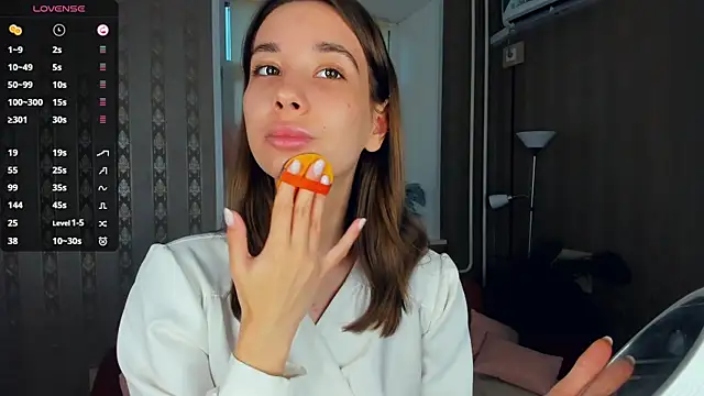 Snapshot of JacalynSchreiber chatting on November 27, 10:05 am JacalynSchreiber online show from November 27, 10:05 am