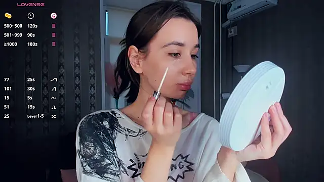 Snapshot of JacalynSchreiber chatting on December 18, 7:57 am JacalynSchreiber online show from December 18, 7:57 am