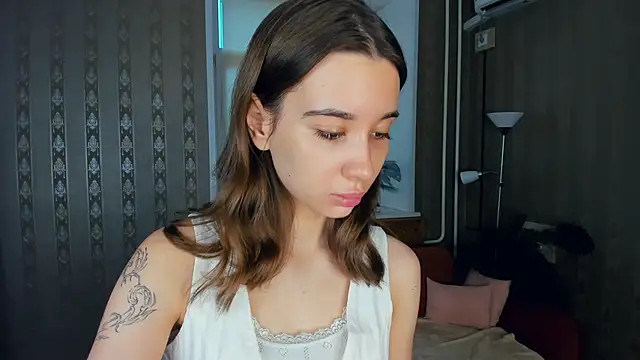 Snapshot of JacalynSchreiber chatting on November 18, 9:01 am JacalynSchreiber online show from November 18, 9:01 am