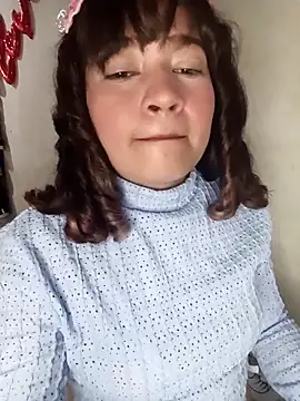 Snapshot of alexa_gom chatting on November 3, 8:01 pm alexa gom online show from November 3, 8:01 pm