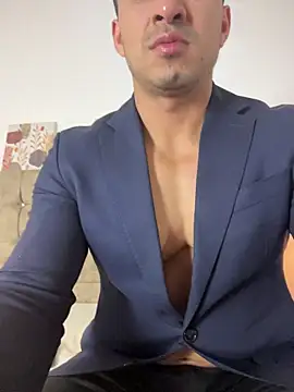 Chris Clarck online show from December 4, 7:46 pm