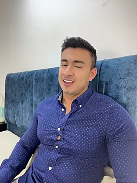 Chris Clarck online show from November 5, 7:39 pm