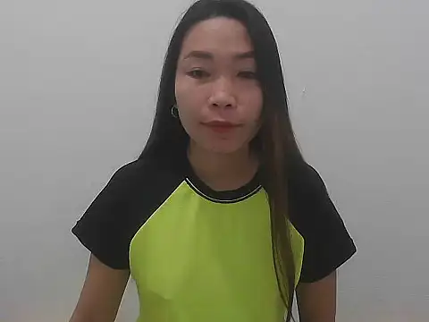 Wild hot Lyn online show from November 4, 7:06 pm