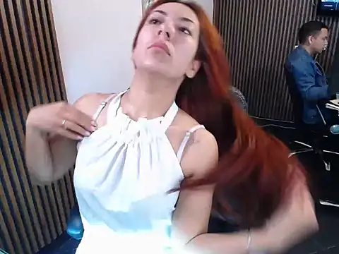 Snapshot of desk_desire chatting on November 11, 11:05 am desk desire online show from November 11, 11:05 am