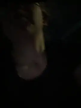 Snapshot of Engel_fiiree chatting on November 5, 11:30 pm Engel fiiree online show from November 5, 11:30 pm