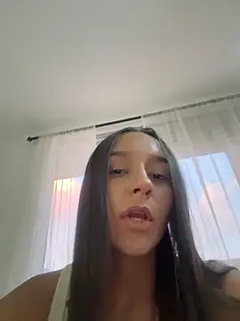 Brunettecollins05 online show from March 28, 11:17 pm