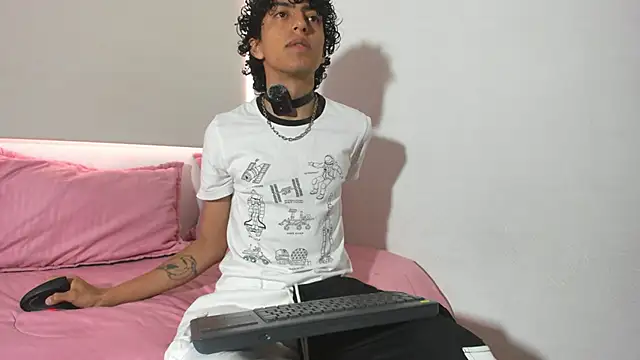 saint dark online show from December 1, 1:23 pm