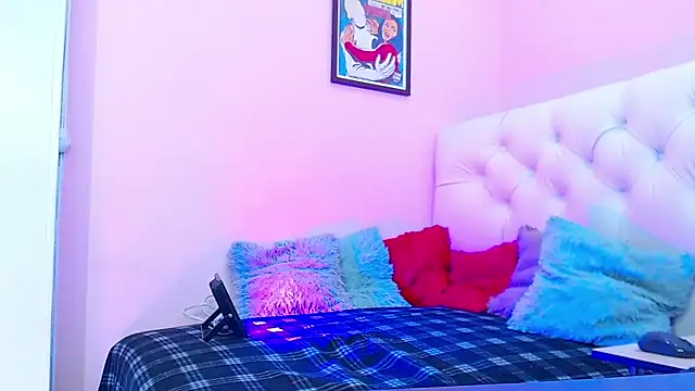 Snapshot of bad_boy_hottx chatting on November 9, 5:55 am bad boy hottx online show from November 9, 5:55 am