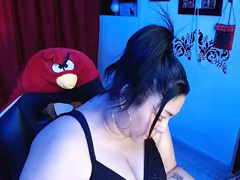 YIYI84 online show from November 4, 9:29 pm