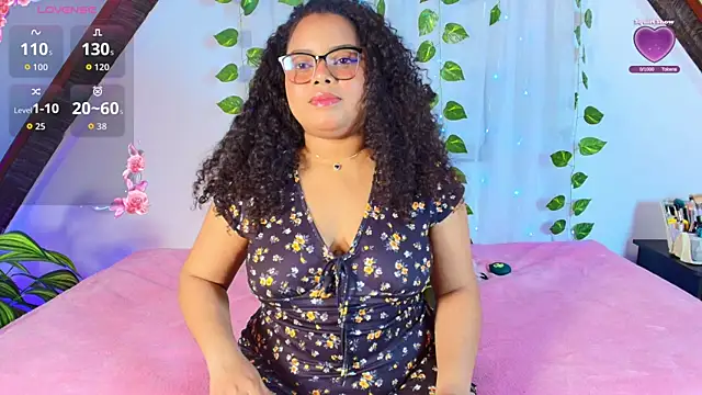 Snapshot of alanaa_gomezz chatting on May 21, 6:27 pm alanaa gomezz online show from May 21, 6:27 pm