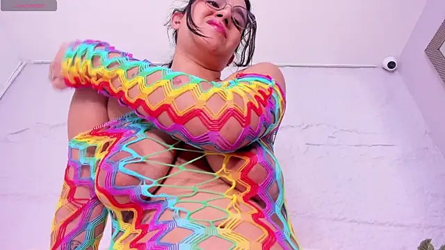 Violettaevans  online show from November 27, 8:09 pm