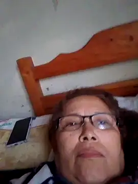 Snapshot of Cessi50 chatting on June 17, 1:10 pm Cessi50 online show from June 17, 1:10 pm