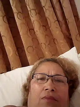 Snapshot of Cessi50 chatting on November 15, 3:54 am Cessi50 online show from November 15, 3:54 am