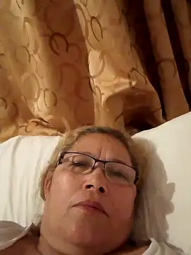 Snapshot of Cessi50 chatting on November 18, 12:04 am Cessi50 online show from November 18, 12:04 am