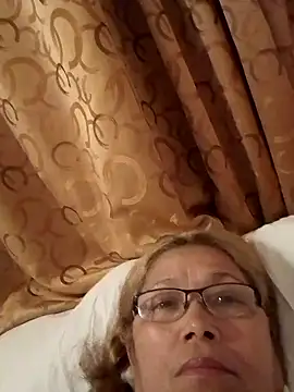 Snapshot of Cessi50 chatting on November 12, 4:16 am Cessi50 online show from November 12, 4:16 am