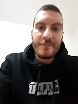 Zoomorris online show from December 4, 1:37 am