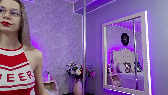 GracieCute online show from November 27, 4:24 am