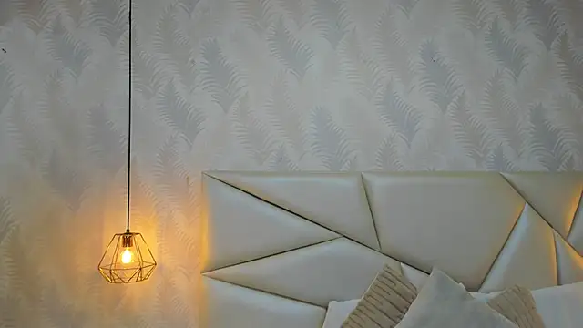 laurettedela rouse online show from November 12, 10:41 am