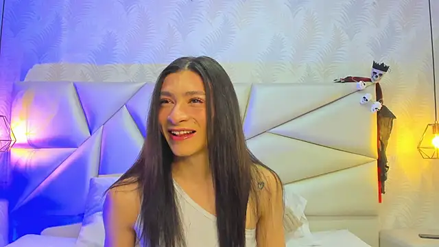 laurettedela rouse online show from November 4, 11:03 am