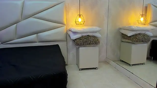 laurettedela rouse online show from December 16, 11:25 am