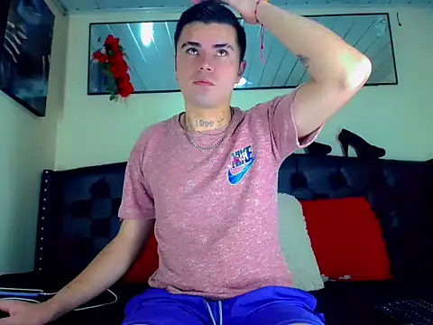 Snapshot of Sebastian_Loaiza chatting on November 9, 4:11 pm Sebastian Loaiza online show from November 9, 4:11 pm