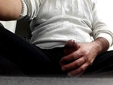 Snapshot of saban_akdogan chatting on December 4, 12:53 am saban akdogan online show from December 4, 12:53 am