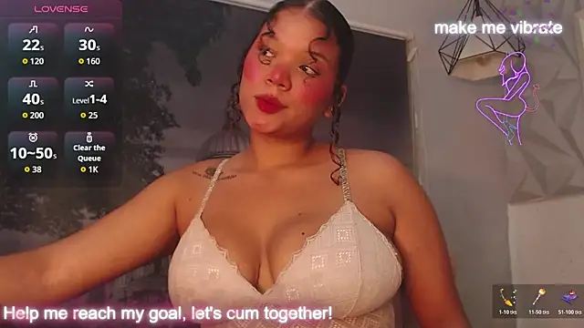 Snapshot of valkyriaxxx_ chatting on November 30, 8:20 pm valkyriaxxx online show from November 30, 8:20 pm