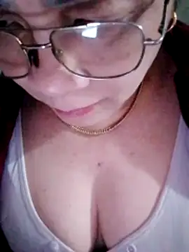 small-house123 online show from February 9, 1:20 pm