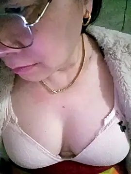 small-house123 online show from February 15, 9:19 am