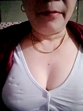 small-house123 online show from February 5, 1:18 pm