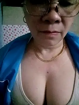 small-house123 online show from February 22, 7:55 am