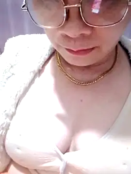 small-house123 online show from December 16, 10:03 pm