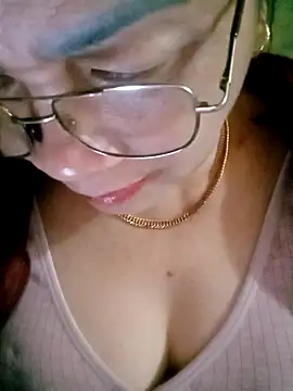 small-house123 online show from February 13, 2:11 am