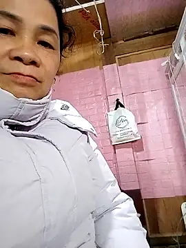 Snapshot of small-house123 chatting on November 14, 2:15 am small-house123 online show from November 14, 2:15 am