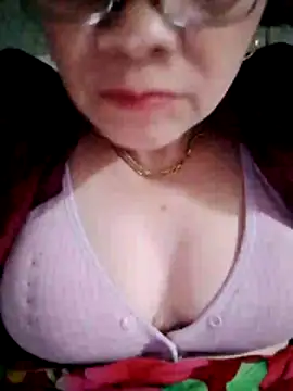 small-house123 online show from February 10, 1:43 pm