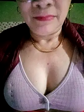 small-house123 online show from February 13, 2:17 pm