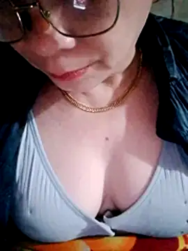 small-house123 online show from February 3, 12:54 am