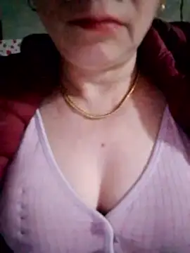 small-house123 online show from February 11, 1:55 pm