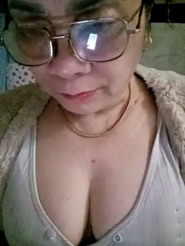 small-house123 online show from February 25, 12:00 am