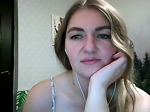 Snapshot of CandyOLimeX chatting on November 17, 9:52 pm CandyOLimeX online show from November 17, 9:52 pm