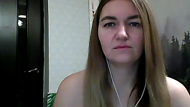 Snapshot of CandyOLimeX chatting on December 17, 10:59 pm CandyOLimeX online show from December 17, 10:59 pm