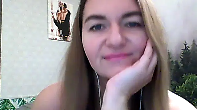 Snapshot of CandyOLimeX chatting on December 4, 9:03 pm CandyOLimeX online show from December 4, 9:03 pm