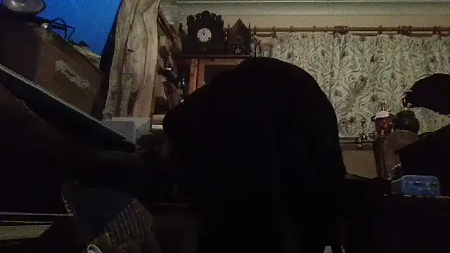 jigglethaypussi online show from December 17, 7:02 am